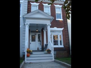 2619 Grace St, Richmond, VA 23223-7351