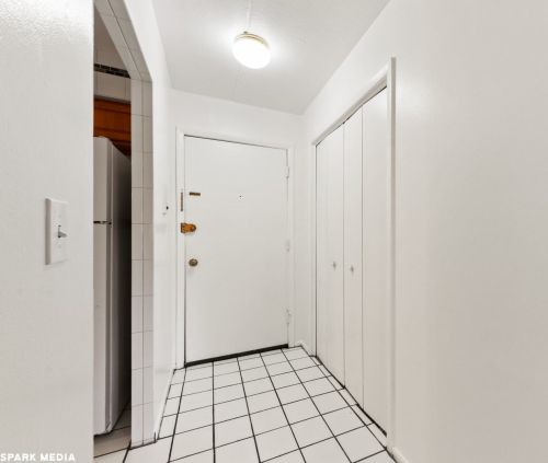 500 Dogwood Ln, Mount Prospect, IL 60056-1200