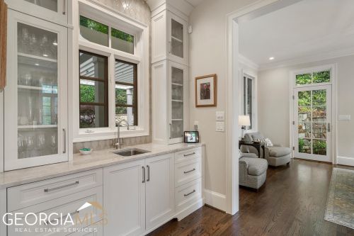 2990 Margaret Mitchell Dr, Atlanta GA  30327-1708 exterior