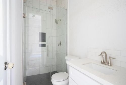 21611 Chenango Lake Dr, Angleton TX 77515-6664 exterior