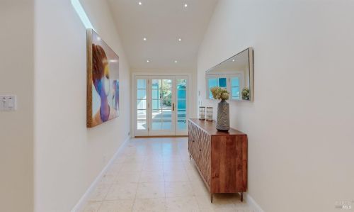 131 Kinross Dr, San Rafael, CA 94901-2442
