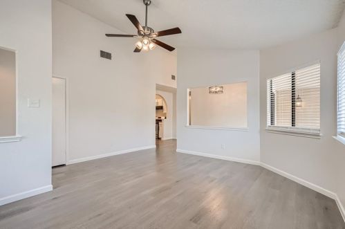 718 Dulwich St, Austin TX  78748-6512 exterior