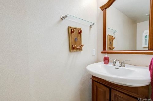 22386 Navarro Dr, Aurora CO 80013-2907 exterior