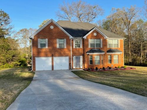 215 Ballard Cir, Stockbridge, GA 30281-9605