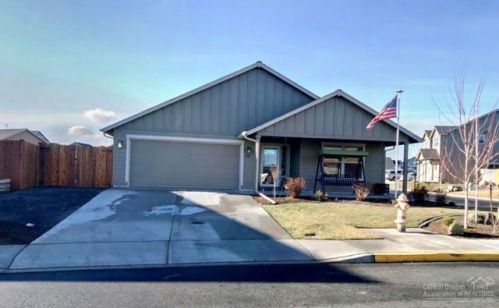 997 26th Ln, Eagle Crest OR  97756-1336 exterior