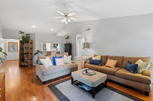 1108 Sea Ter, Irving TX 75060-7716 exterior