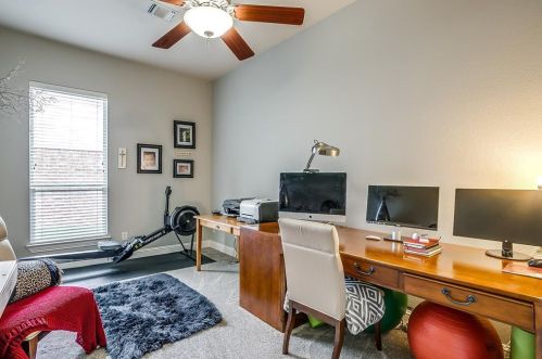 5968 Riverbend Pl, Fort Worth TX  76112-1064 exterior