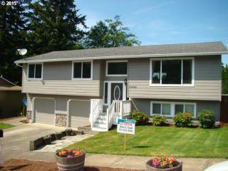 37285 Sandy Heights St, Sandy, OR 97055-7394