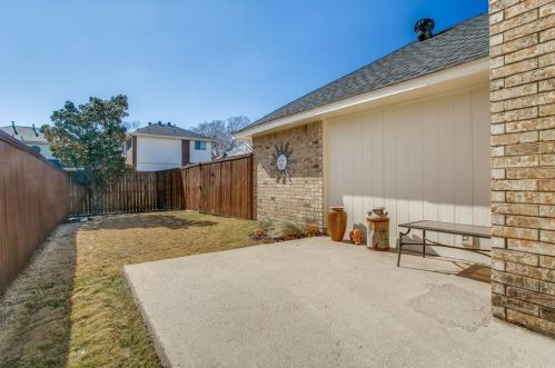 1446 Homestead Ln, Carrollton TX 75007-2991 exterior
