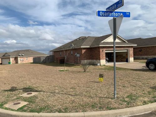 800 Quarter Horse Trl, Waco, TX 76706-7428