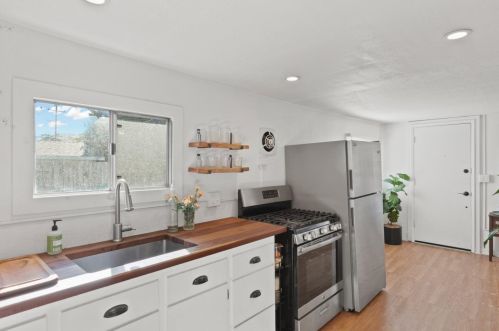 1436 Luxton St, Seaside CA  93955-5034 exterior