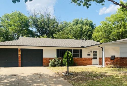 6909 Marilyn Ln, Fort Worth, TX 76180-7955