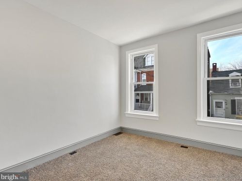 31 Mary St, Lancaster PA  17603-3330 exterior