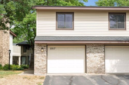 5517 Hyland Courts Dr, Minneapolis, MN 55437-1929