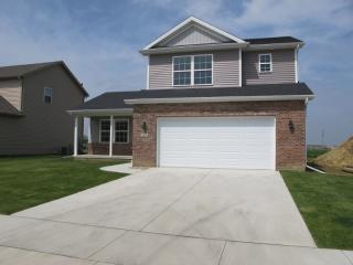 1036 Homestead Dr, Bloomington, IL 61705-9205