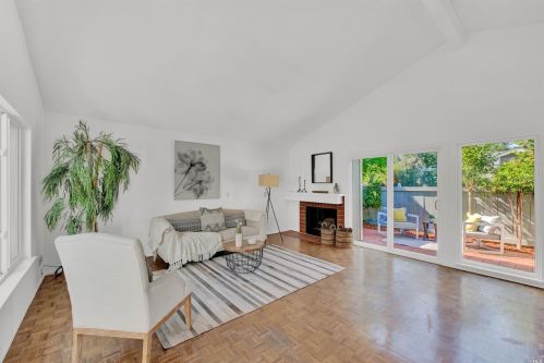 1134 Walnut St, Fairfield, CA 94559-2208