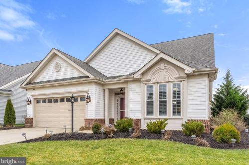 13975 Breeders Cup Dr, Gainesville, VA 20155-3137
