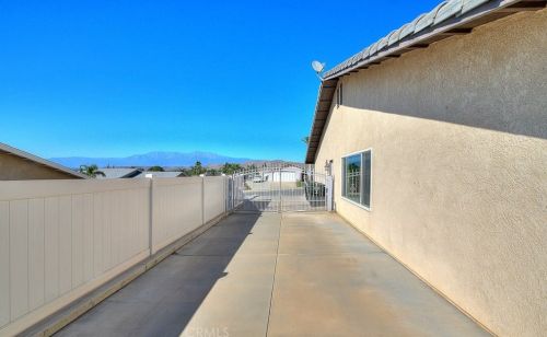 8582 Running Gait Ln, Riverside CA  92509-5106 exterior