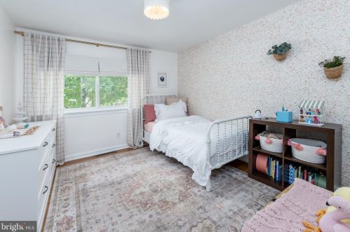 1205 Oakwood Rd, Haddonfield NJ 08033-3632 exterior