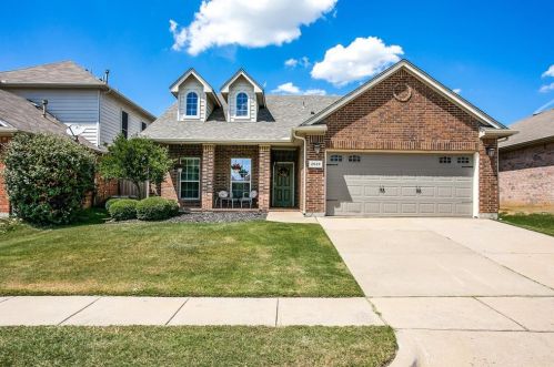 2029 Leandra Ln, Fort Worth, TX 76131-1220