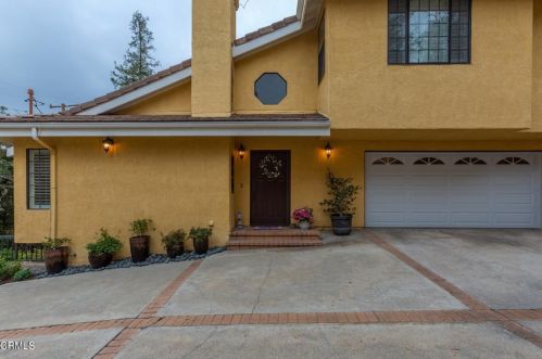 2036 Montecito Dr, Glendale CA  91208-1824 exterior