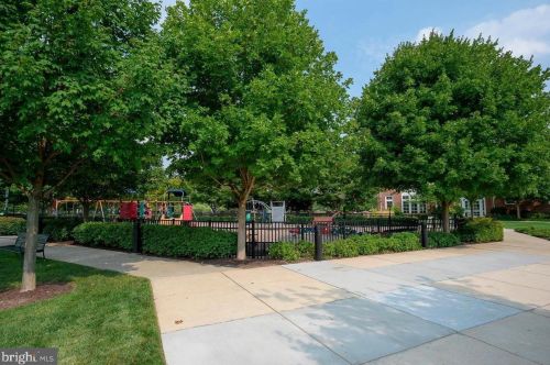 8810 Gunston St, Fulton MD  20759-2308 exterior