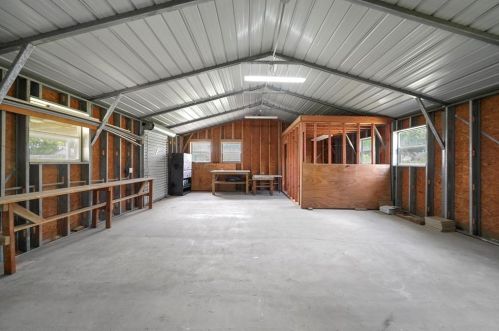 205 Bert St, Angleton TX 77515-5274 exterior