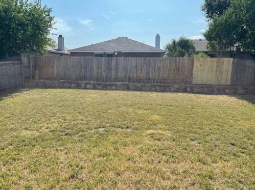 8208 Autumn Creek Trl, Fort Worth TX  76134-4940 exterior