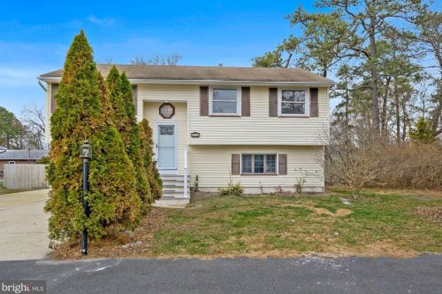 306 Cheyenne Trl, Browns Mills, NJ 08015-6221