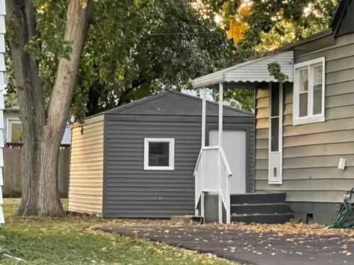 1596 Wood St, Crete IL  60417-3129 exterior