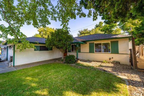 463 Buckeye St, Vacaville, CA 95688-2630