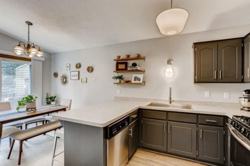 5977 Fernwood St, Saint Paul MN  55126-8463 exterior