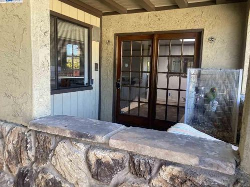 1024 Thiel Rd, Hayward, CA 94544-6317