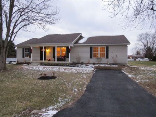 237 Eastwood Dr, Springfield, OH 45504-3205
