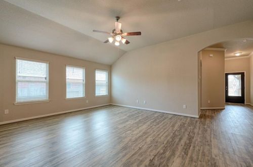 1734 Cindy Ln, Conroe, TX 77304-3158