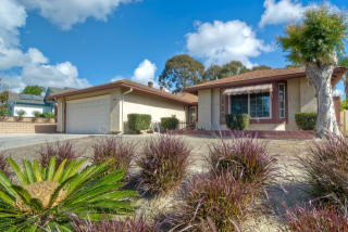 3548 Windsor Rd, Oceanside, CA 92056-4944