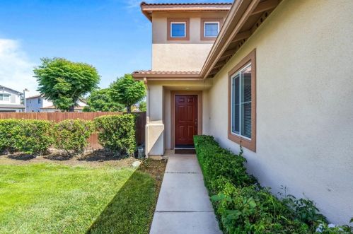5237 Triesian Way, Riverside, CA 92509-7815