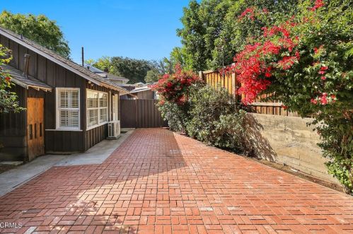 3855 Altura Ave, Glendale CA 91214-3456 exterior