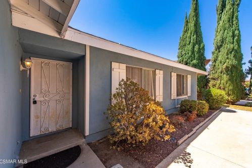 2358 Medina Ave, Simi Valley, CA 93063-2650
