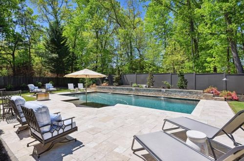 6930 Hunters Knl, Atlanta GA  30328-1763 exterior