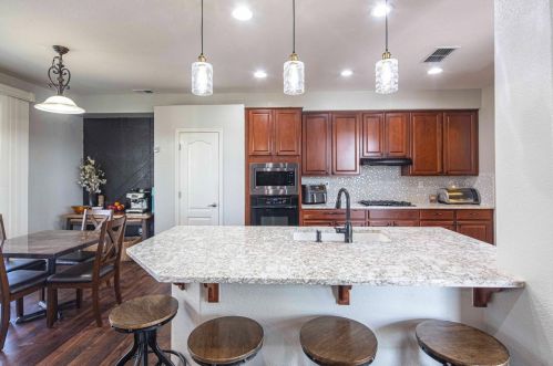 1894 Vintage Cir, Valley Home CA  95361-8678 exterior