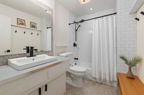 5407 Claymoor Dr, Austin TX  78723-4808 exterior