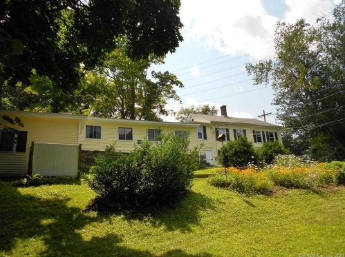 86 Spring St, Chester CT  06412-1333 exterior