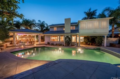 1606 Fairford Dr, Fullerton, CA 92833-1507