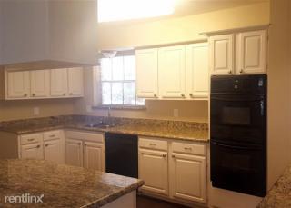 218 Diamondhead Blvd, Crosby TX  77532-5828 exterior