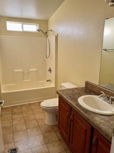 6062 Rouner Dr, Riverside CA  92509-1733 exterior