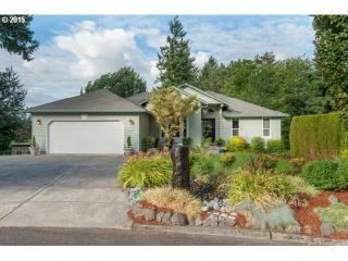 2215 Village Green Dr, Vancouver, WA 98684-6864