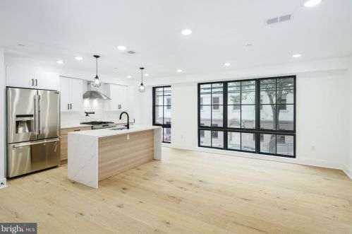 705 19th St, Philadelphia, PA 19130-2029