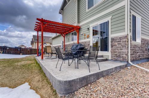 25834 Maple Dr, Aurora CO 80018-4597 exterior