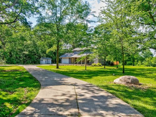 2751 1835th Rd, Ottawa, IL 61350-9715